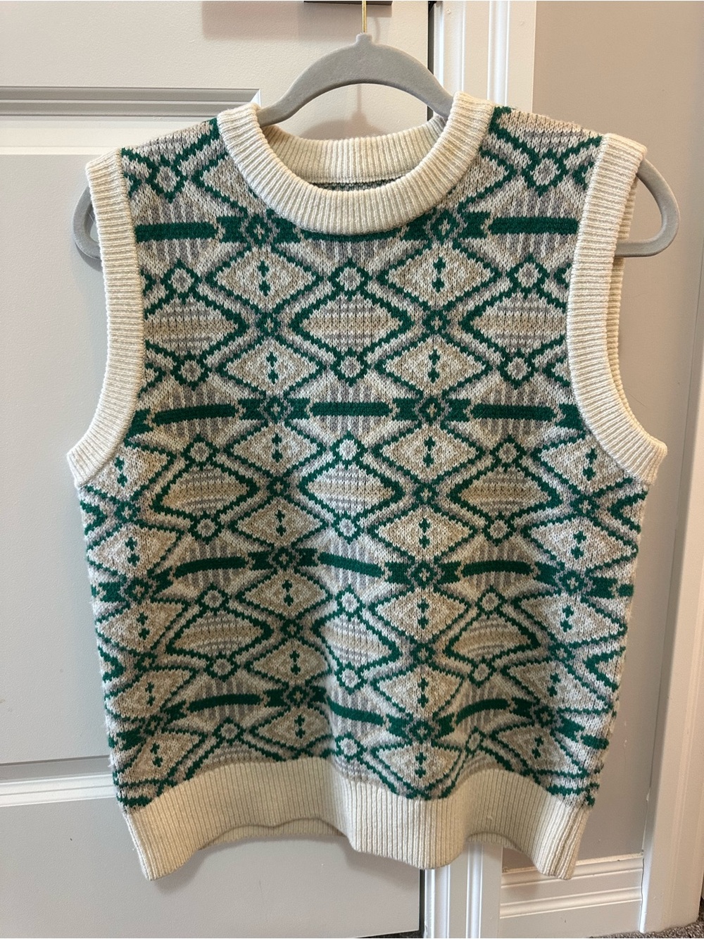 Aritzia Patterned Knit Sweater Vest